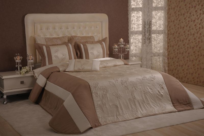 Kamelya Çift Kişilik Yatak Örtüsü LilaMor Home Collection